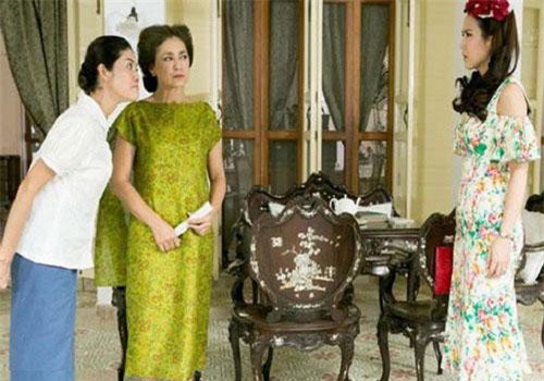 Nhìn con dâu vật vã đau khổ vì chồng cặp bồ, mẹ chồng không thương còn trách ích kỉ, con dâu tức mình hỏi lại đúng 1 câu bà im bặt