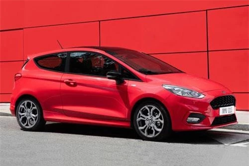 1. Ford Fiesta (doanh số: 6.710 chiếc).