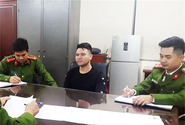 Si&#xEA;u &#x111;&#x1EA1;o ch&#xED;ch b&#x1ECB; b&#x1EAF;t, l&#x1ED9; v&#x1EE5; tr&#x1ED9;m l&#xF4; v&#xE0;ng g&#x1EA7;n 2 t&#x1EC9; &#x111;&#x1ED3;ng t&#x1EEB; 4 n&#x103;m tr&#x1B0;&#x1EDB;c