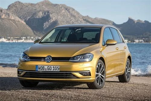 3. Volkswagen Golf (doanh số: 4.655 chiếc).