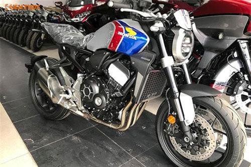 Honda CB1000R đặc biệt giá hơn nửa tỷ "cập bến" Việt Nam