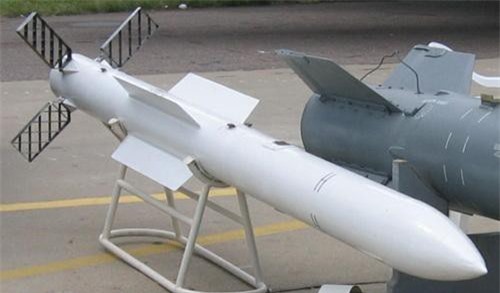 Kinh ngạc phiên bản phóng đi từ mặt đất của tên lửa không đối không R-77