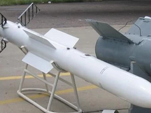 Kinh ngạc phiên bản phóng đi từ mặt đất của tên lửa không đối không R-77