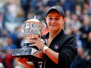 Ashleigh Barty lần đầu vô địch Roland Garros