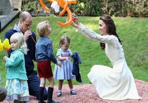 Lời khuyên nuôi dạy con của Hoàng gia Anh khiến Meghan dù theo đuổi phương pháp riêng cũng phải tham khảo