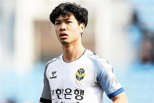 Báo Hàn Quốc đặt trọn niềm tin vào Công Phượng ở chung kết King’s Cup - 2