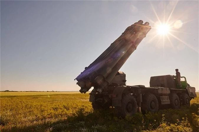 Can canh sieu rocket Ukraine ban xa 130km khien Nga “lanh gay”-Hinh-10