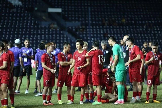 Đội tuyển Việt Nam rạng rỡ với tấm HCB King’s Cup 2019 - 3