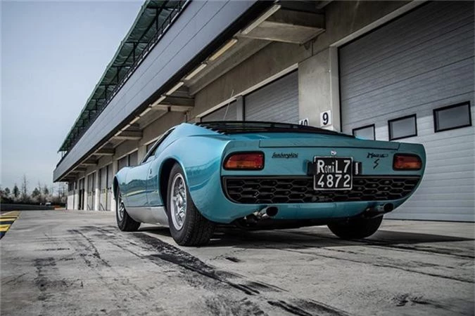 Hoi sinh sieu xe Lamborghini Miura doi 1971 dep nhu moi-Hinh-4