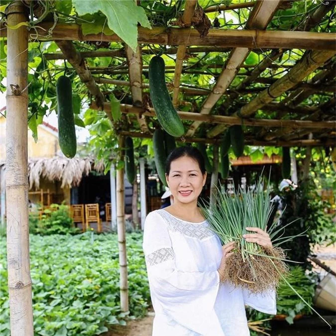 Nghệ nhân Đoàn Thu Thủy khuyên đàn bà muốn đẹp thì đừng lệ thuộc đàn ông, chỉ cách chọn đúng người cùng đi trọn kiếp yêu thương - Ảnh 2.