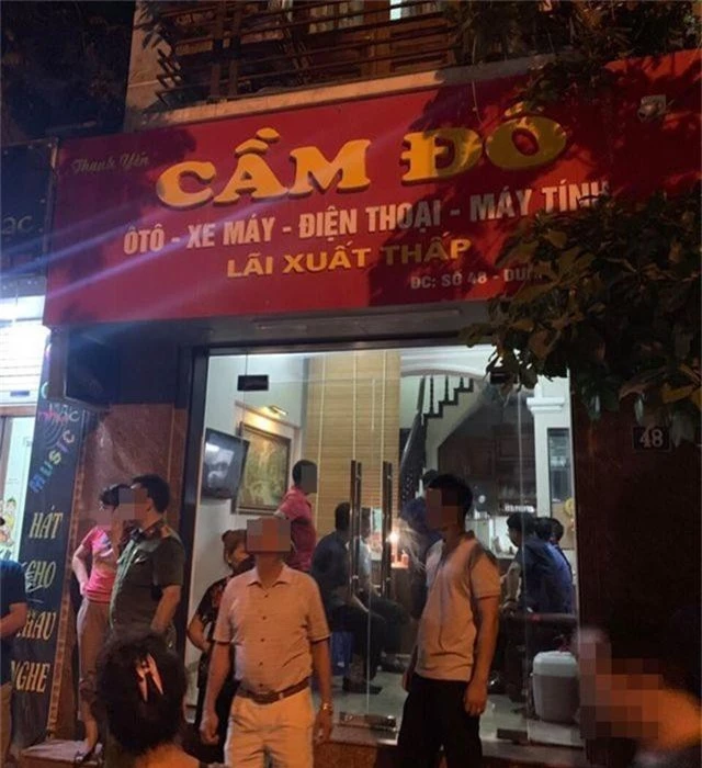 Vụ giải cứu bà chủ tiệm cầm đồ ở Hà Nội: Đặt bẫy điện ngăn cản công an - 1
