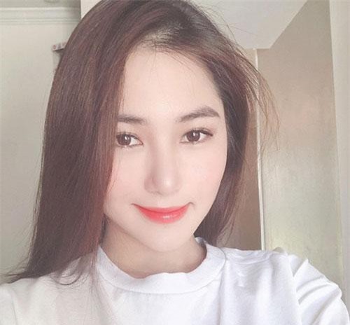 Bị mỉa mai 'nghệ sĩ cũng có thời', Hương Tràm tuyên bố sốc