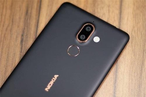 Nokia 7 Plus giảm giá 'chạm đáy' tại Việt Nam