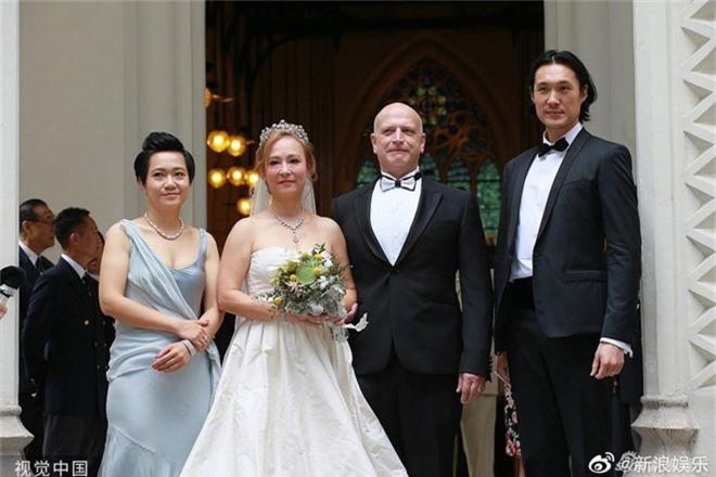 "Tiểu Long Nữ" gốc Việt tái hôn ở tuổi 55, thành dâu nhà siêu tỷ phú Hong Kong và lời phát biểu gây sốc trong hôn lễ