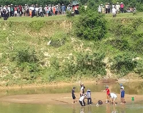 Hà Tĩnh: Cứu con đuối nước, cả 2 cha con bị dòng xoáy nhấn chìm, tử vong