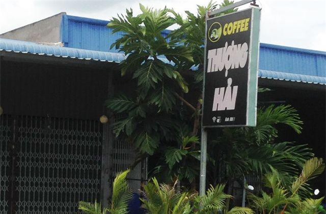 Long An: Hơn chục thanh niên đang phê trong ổ ma túy núp bóng quán cà phê