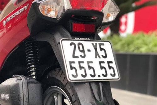 Honda Vision biển ngũ quý 5 giá gần 200 triệu gây choáng
