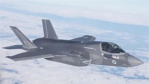 Tiêm kích tàng hình F-35A Lightning II của Không quân Hoàng gia Anh