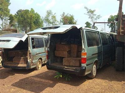 Gia Lai: Những chiếc ô tô “đánh đố” lực lượng chức năng tìm ra... chủ xe