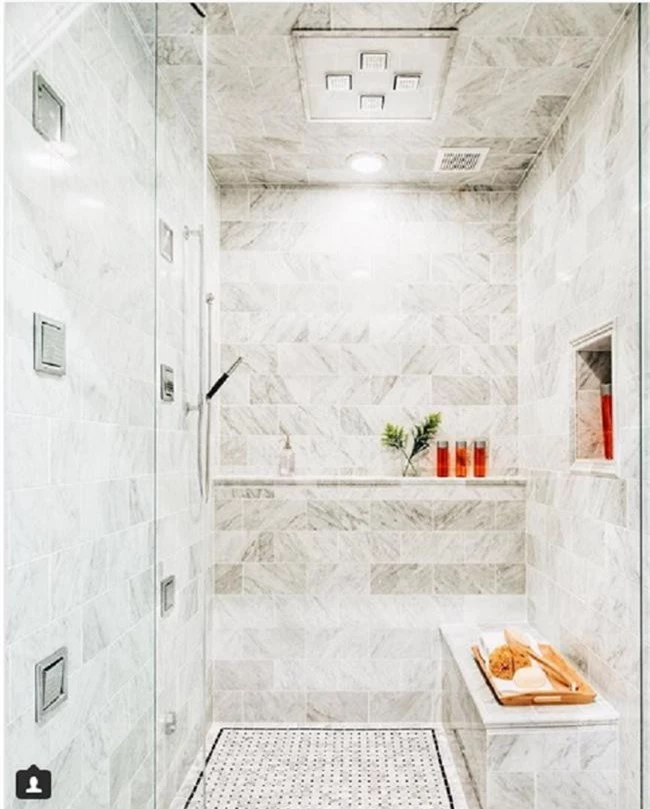 13 mẹo để làm cho phòng tắm nhà bạn thoải mái như một spa - Ảnh 2.