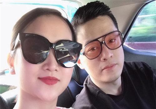 Dính nhiều nghi vấn trục trặc hôn nhân, nhưng nhìn cách Lam Trường nịnh bà xã mới thấy họ hạnh phúc nhường nào