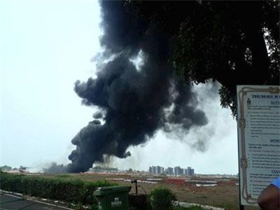 Máy bay chiến đấu Ấn Độ làm rơi bình nhiên liệu khi đang cất cánh