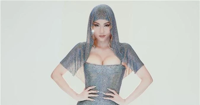 Sau ồn ào danh xưng Diva, Thu Minh "lên đồ" làm Met Gala phiên bản Việt cho thiên hạ trầm trồ  - Ảnh 3.