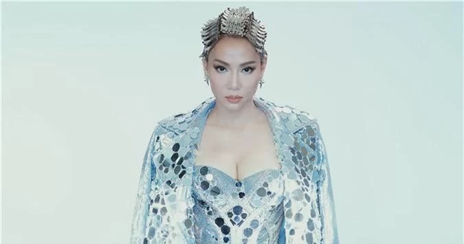 Sau ồn ào danh xưng Diva, Thu Minh "lên đồ" làm Met Gala phiên bản Việt cho thiên hạ trầm trồ  - Ảnh 4.