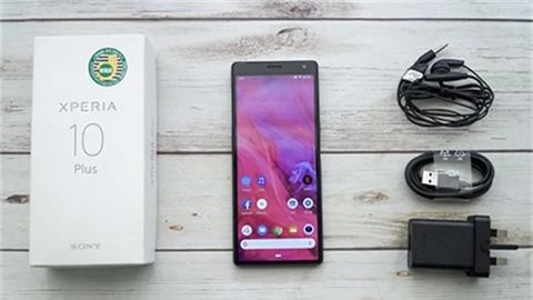 Sony Xperia 10 Plus đẹp long lanh về VN, giá khiến người dùng "suy sụp"