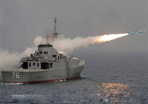 Tên lửa chống hạm Iran có làm tàu chiến Mỹ phải quay đầu?