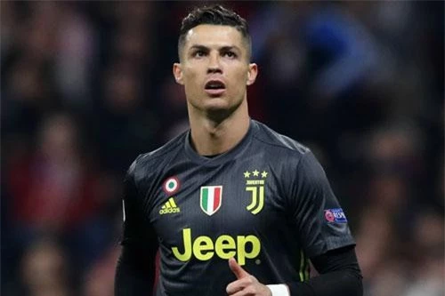 = 7. Cristiano Ronaldo (Real Madrid đến Juventus năm 2018, 100 triệu euro).