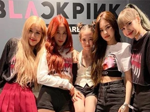Giống hệt Jennie, mẫu nhí 11 tuổi đẹp nhất thế giới được cưng chiều như... thành viên thứ 5 của BLACK PINK vậy