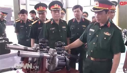 Việt Nam thay thế M79 bằng súng phóng lựu bán tự động MGL-VN1 hiện đại