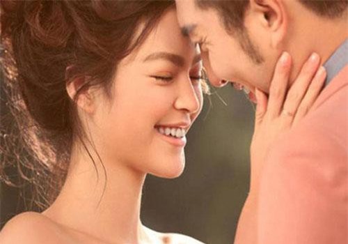 Người đàn ông muốn bạn trở thành "mẹ hiền vợ đảm" chắc chắn sẽ không ngại ngần chia sẻ 4 điều này