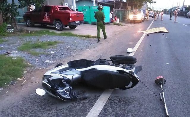 Tiền Giang: Thượng úy CSGT bị container cán tử vong trên đường đi làm