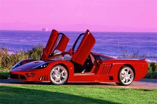 9. Saleen S7 (vận tốc tối đa: 399 km/h).