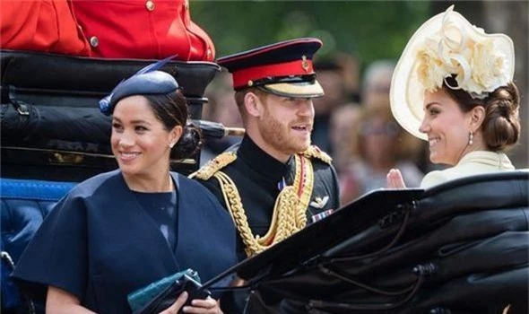 Nghỉ thai sản, Meghan Markle vẫn "đá" chị dâu Kate ra khỏi danh sách phụ nữ quyền lực và lý do thực sự khiến cô không gặp mặt ông Trump - Ảnh 1.