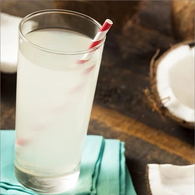 Chuyên gia đưa ra lưu ý để uống nước dừa giúp bạn vừa khoẻ vừa đẹp vào mùa hè - Ảnh 4.