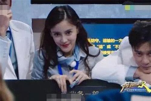 Angelababy khiến fan hoảng hốt vì không thể nào nhận ra, gương mặt càng ngày càng biến dạng