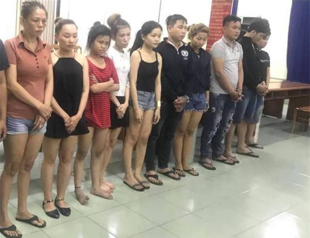 TPHCM: B&#x1EAF;t b&#x103;ng nh&#xF3;m &quot;v&#x1EDD;&quot; b&#xE1;n d&#xE2;m tr&#x1ED9;m h&#x1A1;n 1 t&#x1EF7; c&#x1EE7;a kh&#xE1;ch h&#xE1;m &quot;c&#x1EE7;a l&#x1EA1;&quot;