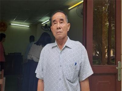 Cụ ông kiện bệnh viện vì bị song thị sau phẫu thuật mắt