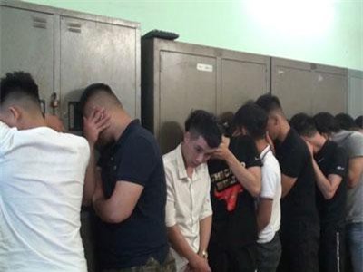 Đồng Nai: 14 thanh niên “phê” ma túy trong quán karaoke