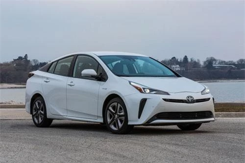 1. Toyota Prius (doanh số: 58.184 chiếc).