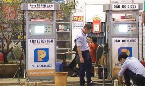 Kiểm tra hàng loạt cơ sở kinh doanh xăng dầu trên toàn quốc