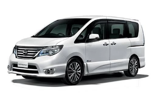 4. Nissan Serena (doanh số: 45.296 chiếc).