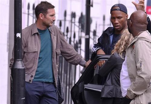 Lampard rủ Drogba đi ăn, nhờ tư vấn vụ trở lại Chelsea