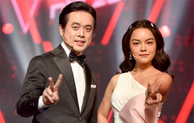 Phạm Quỳnh Anh làm HLV The Voice Kids, ngồi ghế nóng cùng Dương Khắc Linh