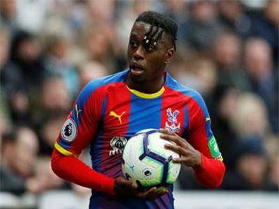 Wan-Bissaka nổi loạn để đến M.U