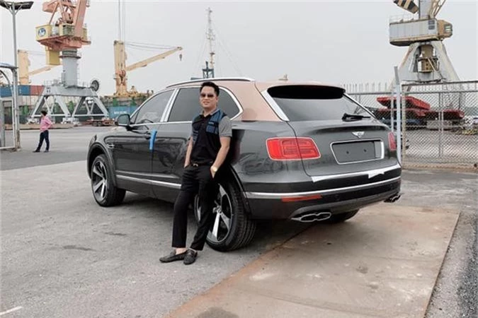 SUV Bentley Bentayga V8 trieu do ve nha dai gia Sai Gon-Hinh-4