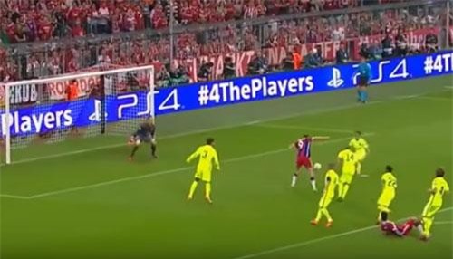 CLIP: Top 10 tình huống cứu thua "không tưởng" của các thủ môn